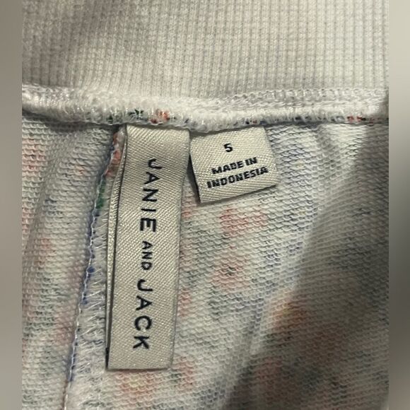 Janie and Jack Floral Matching Set French Terry Shorts and sweatshirt Size 5 - Picture 2 of 6